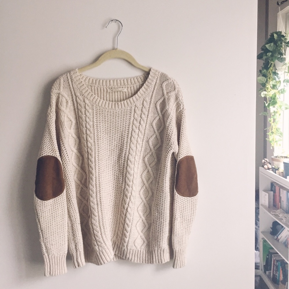 ✨ • gorgeous knit sweater UO •